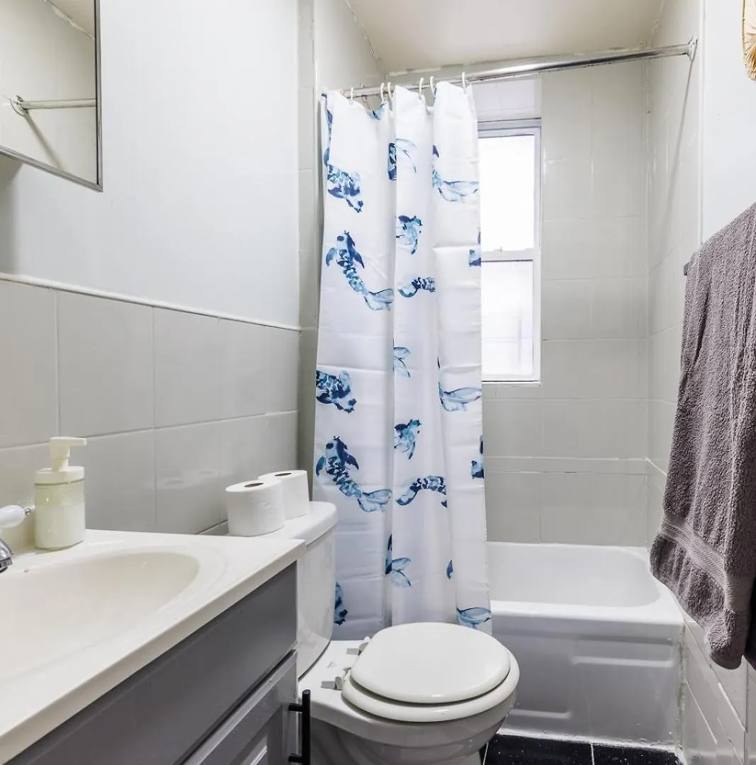 Inspire The Vibrant Energy Of The Uws Apartment New York United States