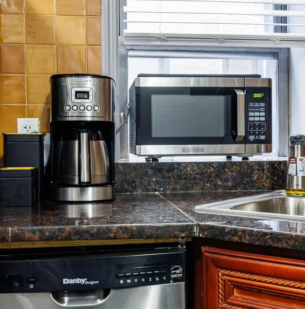 Inspire The Vibrant Energy Of The Uws Apartment New York United States